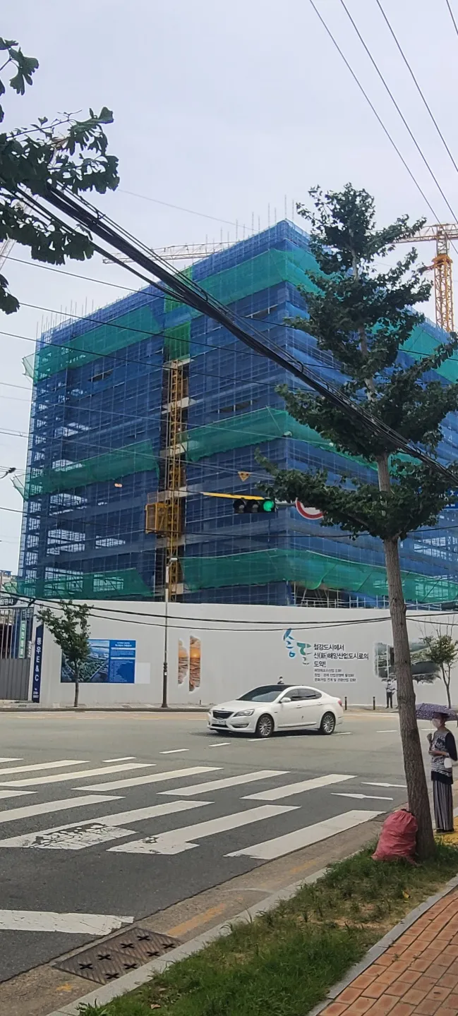 설계 당시 신축 공사가 진행 중이던 대상지 건물 현황